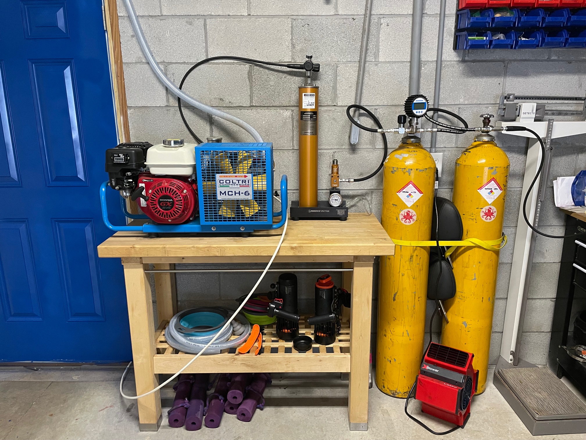 Joe’s Scuba Scuba Instruction, Air and Nitrox Fills, Tank Maintenance